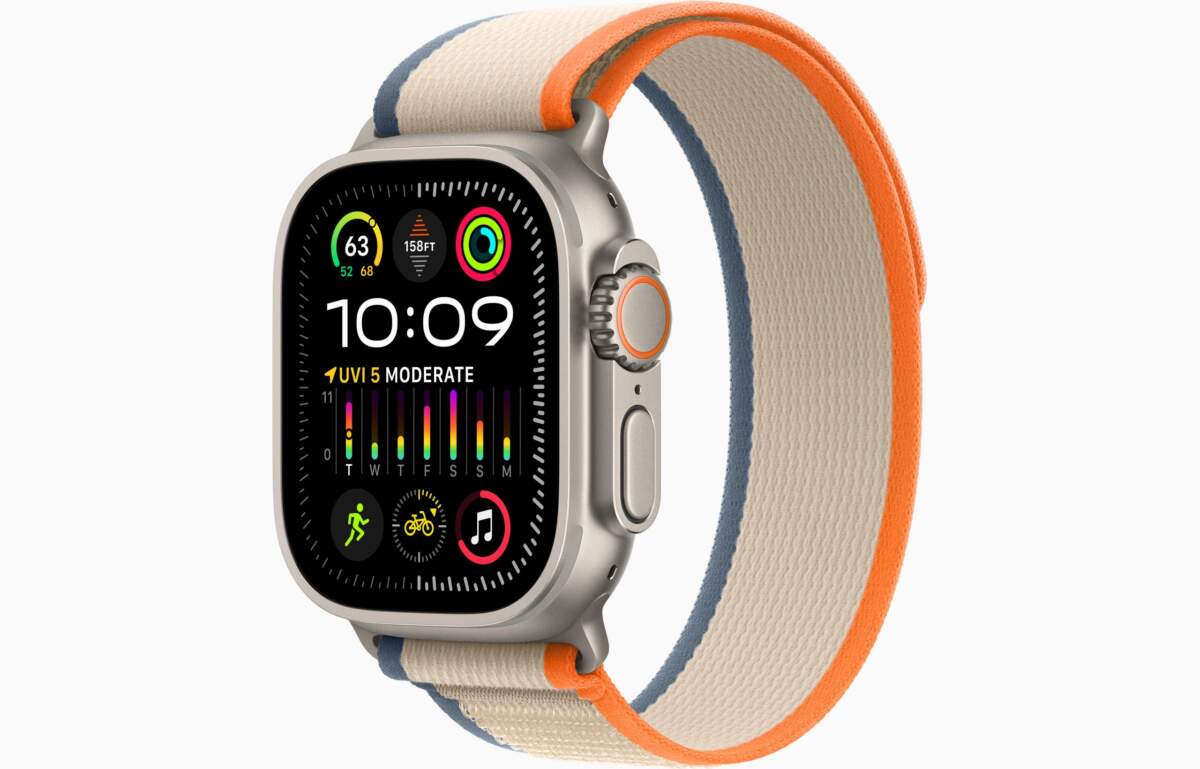 Apple Watch Ultra 2 49mm Titanium Case with Trail Loop